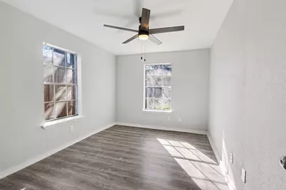 8754 Guinevere Street, Houston, TX 77029 - Photo 11