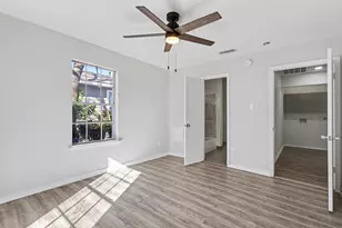 8754 Guinevere St, Houston, TX 77029 - Photo 13