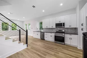 891 1/2 Lucky St, Houston, TX 77088 - Photo 3