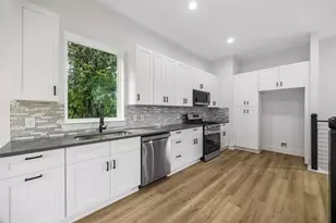 891 1/2 Lucky St, Houston, TX 77088 - Photo 9