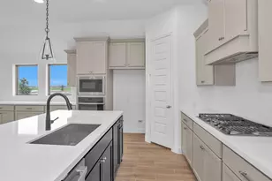 6818 Hillside View Ln, League City, TX 77573 - Photo 9