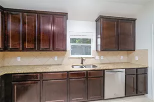 961 Wannan Ln, Conroe, TX 77301 - Photo 9