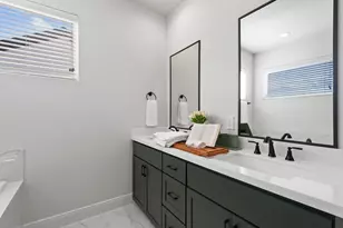 4832 Pinemont Dr, Houston, TX 77092 - Photo 15