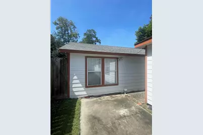 1103 Westford Street #1/2, Houston, TX 77022 - Photo 11
