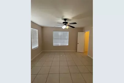 1103 Westford Street #1/2, Houston, TX 77022 - Photo 9