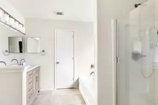 1606 Wooded Acres Dr, Humble, TX 77396 - Photo 33