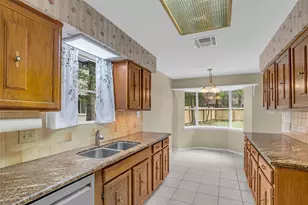 25 N Deerfoot Cir, Spring, TX 77380 - Photo 13
