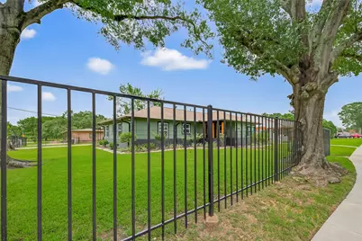 7758 Hereford Street, Houston, TX 77087 - Photo 43