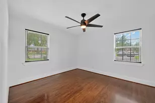 7758 Hereford St, Houston, TX 77087 - Photo 29