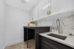 7758 Hereford St, Houston, TX 77087 - Photo 19