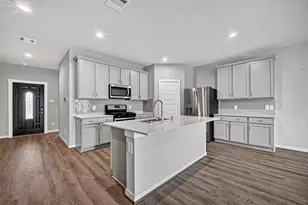13126 Lago Acero Ln, Texas City, TX 77568 - Photo 3