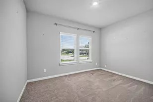 13126 Lago Acero Ln, Texas City, TX 77568 - Photo 3
