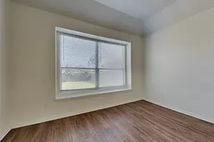 30622 N Sulphur Creek Dr, Magnolia, TX 77355 - Photo 9
