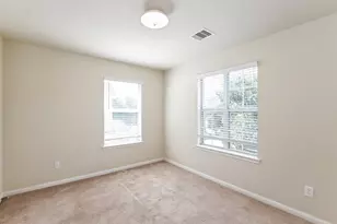 8131 Barnes Ridge Ln, Houston, TX 77072 - Photo 15