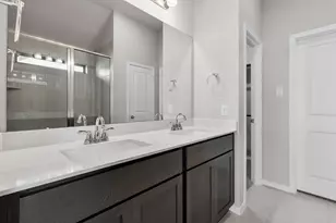 1040 Shl Crk Trl, Conroe, TX 77304 - Photo 15