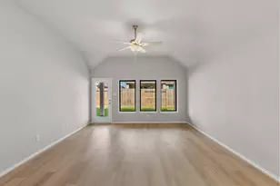 1040 Shl Crk Trl, Conroe, TX 77304 - Photo 9