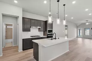 1040 Shl Crk Trl, Conroe, TX 77304 - Photo 5