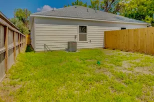 4506 Phlox St, Houston, TX 77051 - Photo 15