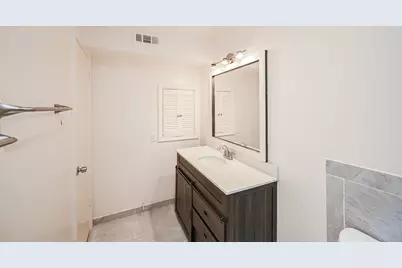 5230 Arboles Drive #4, Houston, TX 77035 - Photo 17