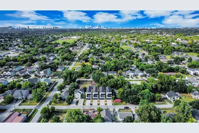 4407 Mallow Street, Houston, TX 77051 - Photo 33