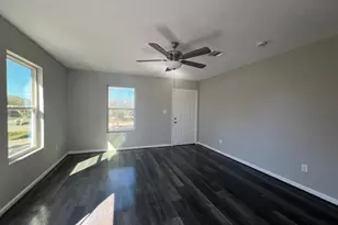 7106 Summer Ln, Rosharon, TX 77583 - Photo 5