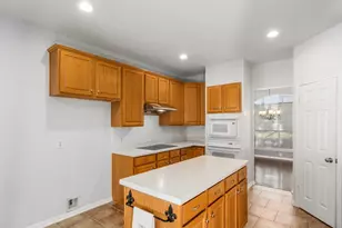 2922 Maple Bend Dr, Kingwood, TX 77345 - Photo 17