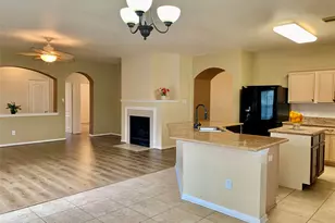 3815 Beacons View Ln, Friendswood, TX 77546 - Photo 11