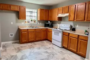821 W 15th St, Port Arthur, TX 77640 - Photo 9