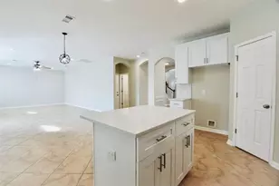 815 Robins Way, Stafford, TX 77477 - Photo 13