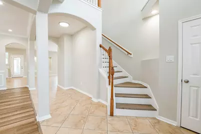 815 Robins Way, Stafford, TX 77477 - Photo 5