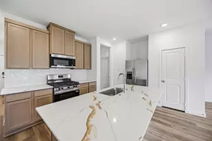 2615 McHenry Lndg Ln, Houston, TX 77051 - Photo 5