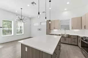 590 Janisch Rd, Houston, TX 77018 - Photo 9