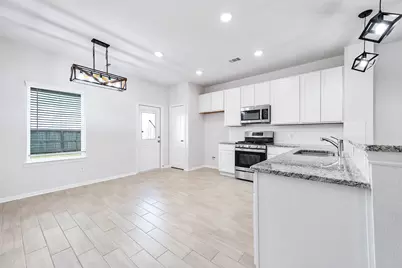 3611 Prairie Rose Trail, Angleton, TX 77515 - Photo 9