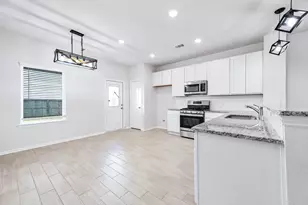 3611 Prairie Rose Trl, Angleton, TX 77515 - Photo 9