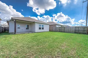 3611 Prairie Rose Trl, Angleton, TX 77515 - Photo 23