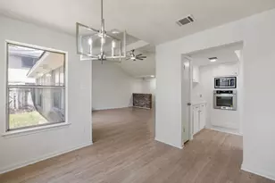 6615 Vera Jean Dr, Houston, TX 77088 - Photo 11