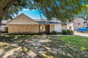 6615 Vera Jean Dr, Houston, TX 77088 - Photo 1