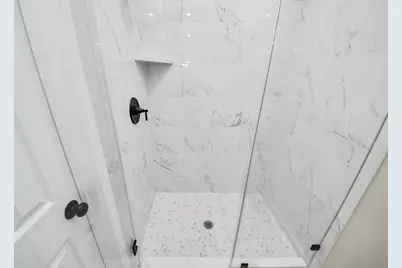 5211 Amy Street #B, Houston, TX 77028 - Photo 13