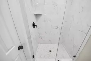 5211 Amy St, Houston, TX 77028 - Photo 13