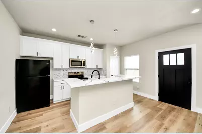 5211 Amy Street #B, Houston, TX 77028 - Photo 5