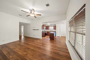 303 Pine Mist Ln, Conroe, TX 77304 - Photo 3