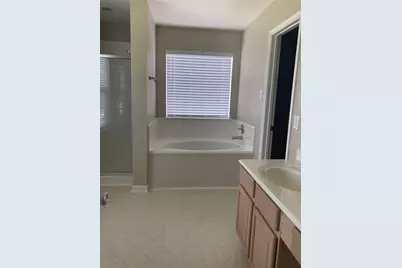 6614 Providence View Lane, Houston, TX 77049 - Photo 7