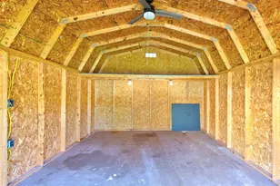 210 S Magnolia St, Highlands, TX 77562 - Photo 21