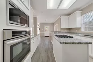 13815 Muirfield Village Dr, Houston, TX 77069 - Photo 19