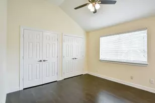 6325 Southwood Ct N, Houston, TX 77035 - Photo 11