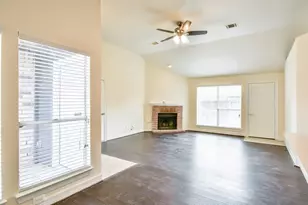 6325 Southwood Ct N, Houston, TX 77035 - Photo 5