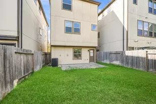 10716 Addicks Oaks Pl, Houston, TX 77043 - Photo 7