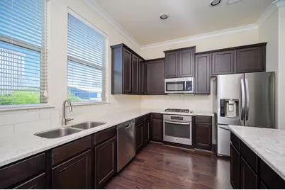 10716 Addicks Oaks Place, Houston, TX 77043 - Photo 21