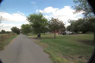 269 Co Rd 1008, Wolfe City, TX 75496 - Photo 17