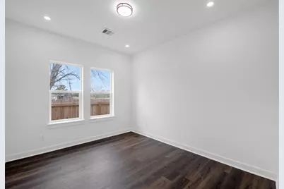 7440 Avenue E, Beasley, TX 77417 - Photo 13